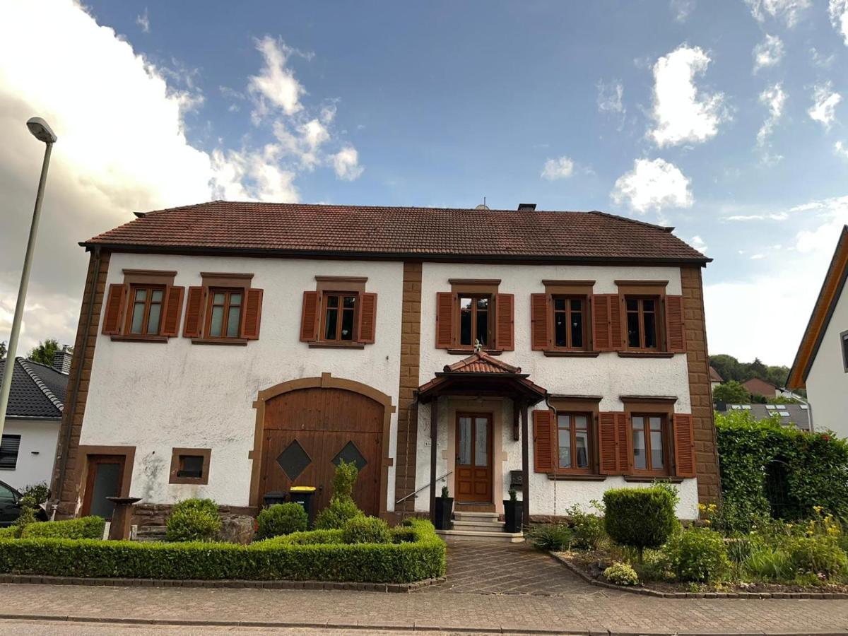 Beckingen Ferienwohnung Goettert - Haus Erika מראה חיצוני תמונה
